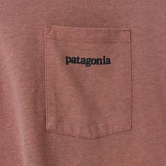 PATAGONIA M'S P-6 LOGO RESPONSIBILI-TEE - Picture 2 of 4